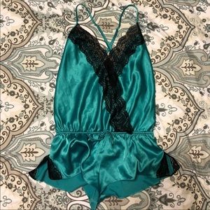 NWT VICTORIAS SECRET SATIN ROMPER